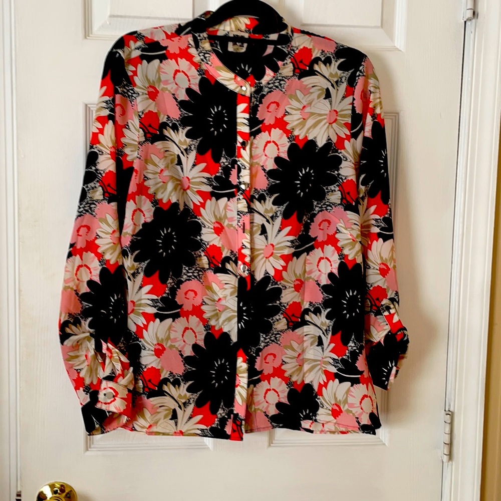 Anne Klein long sleeve blouse.